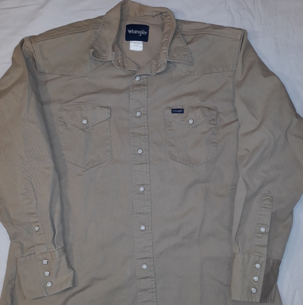 SOLD! Wrangler long sleeve tan Pearl button up